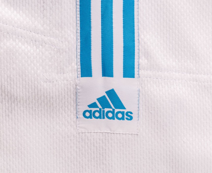 Кимоно для дзюдо с поясом Adidas Club белое с голубыми полосками J350-BELT 856_700